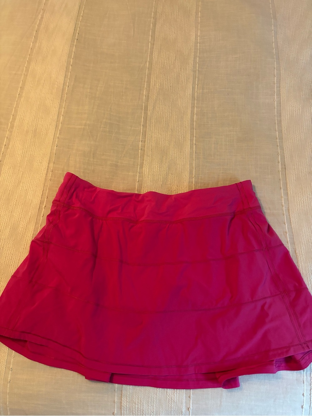 Lululemon Active Skort in raspberry